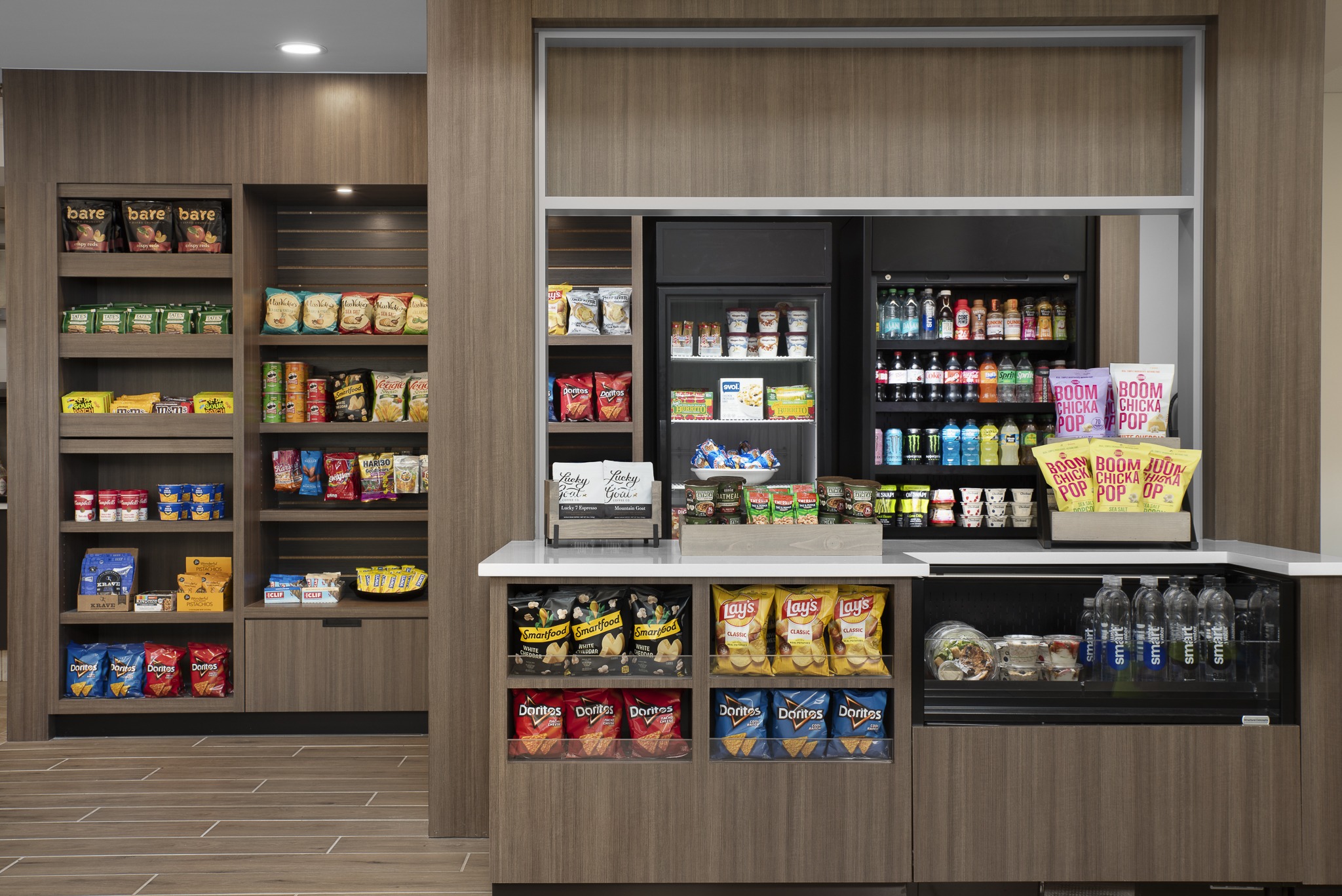 hotel Convenience store with snacks and drinks
